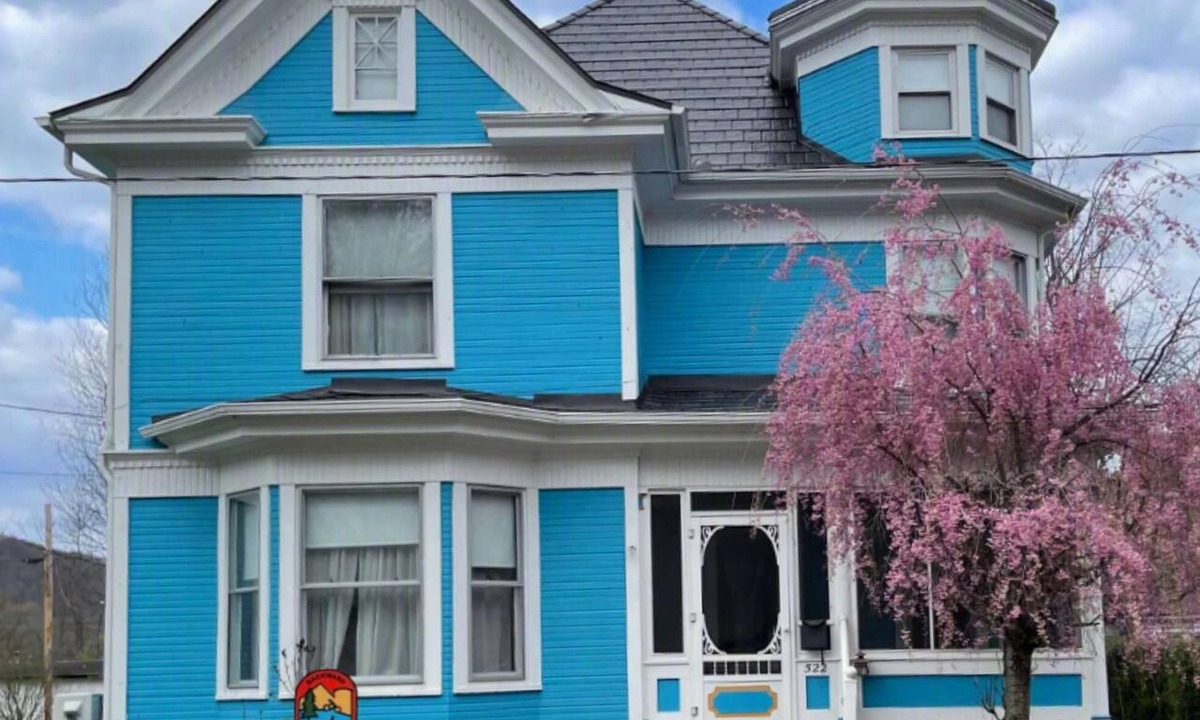 Confluence House | Grand Victorian - Easy GAP Access, shops, and restaurants