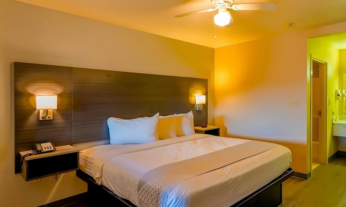 Sweet Home Hotel | Great Relaxing Overnight Stay! With Outdoor Pool Access, and Free Parking!