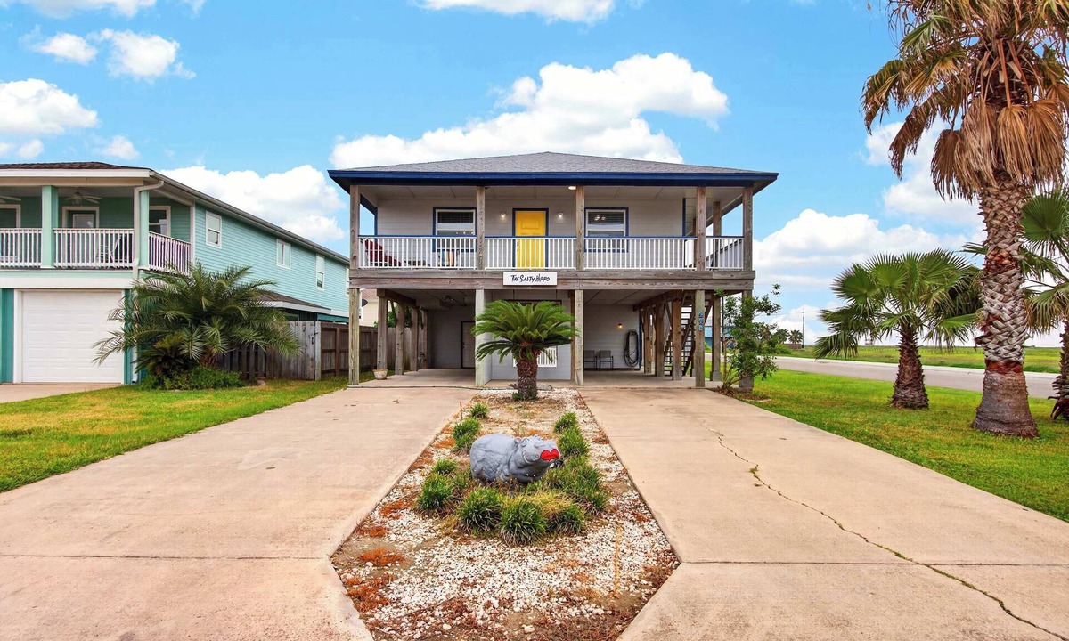 Leeward Sands House | Great Views | Game Room | Pets | Sleeps 10