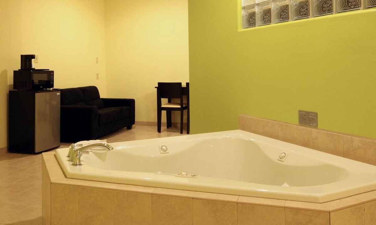 San Benito Hotel | Guest Inn San Benito Harlingen