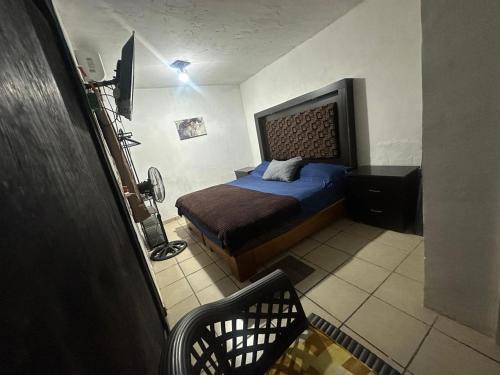 Minerales House | Habitación con sanitario privado cerca del aeropuerto