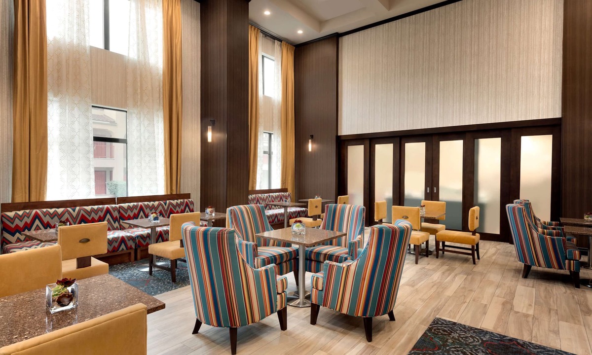 Monroe Hotel | Hampton Inn & Suites Monroe
