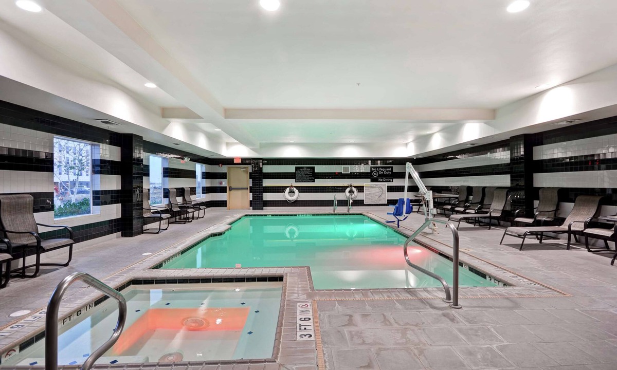 North San Antonio - SAT Hotel | Hampton Inn & Suites San Antonio/Northeast I-35