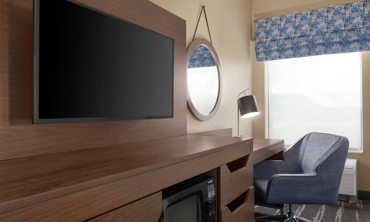 Tracy Hotel | Hampton Inn Tracy