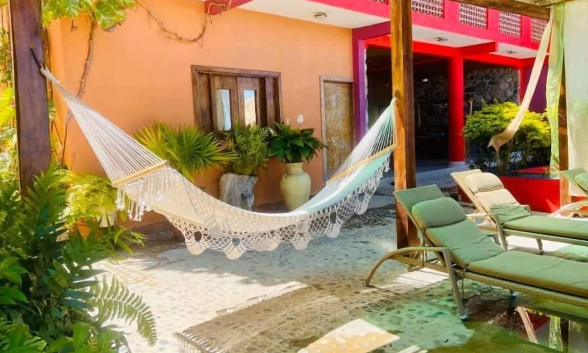 Jardines del Puerto Hotel | Happy hill