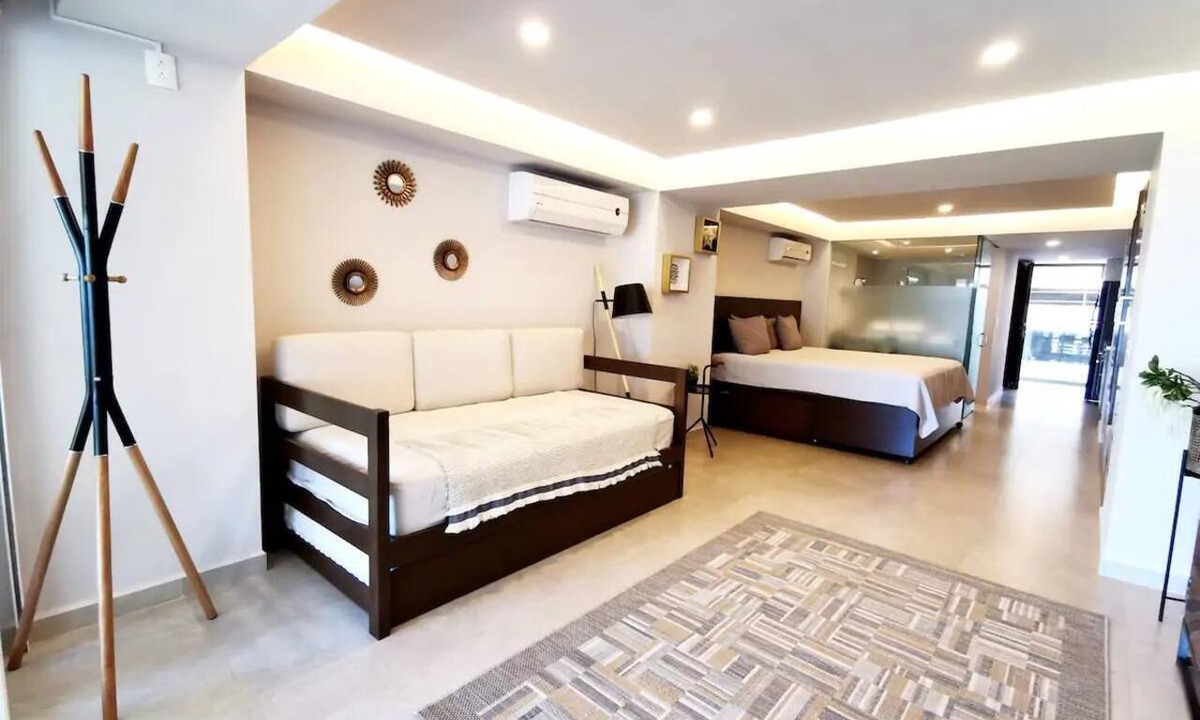 Las Glorias Apartment | Harbor 171 | Oceanfront | Infinity Pools | Pet-Friendly