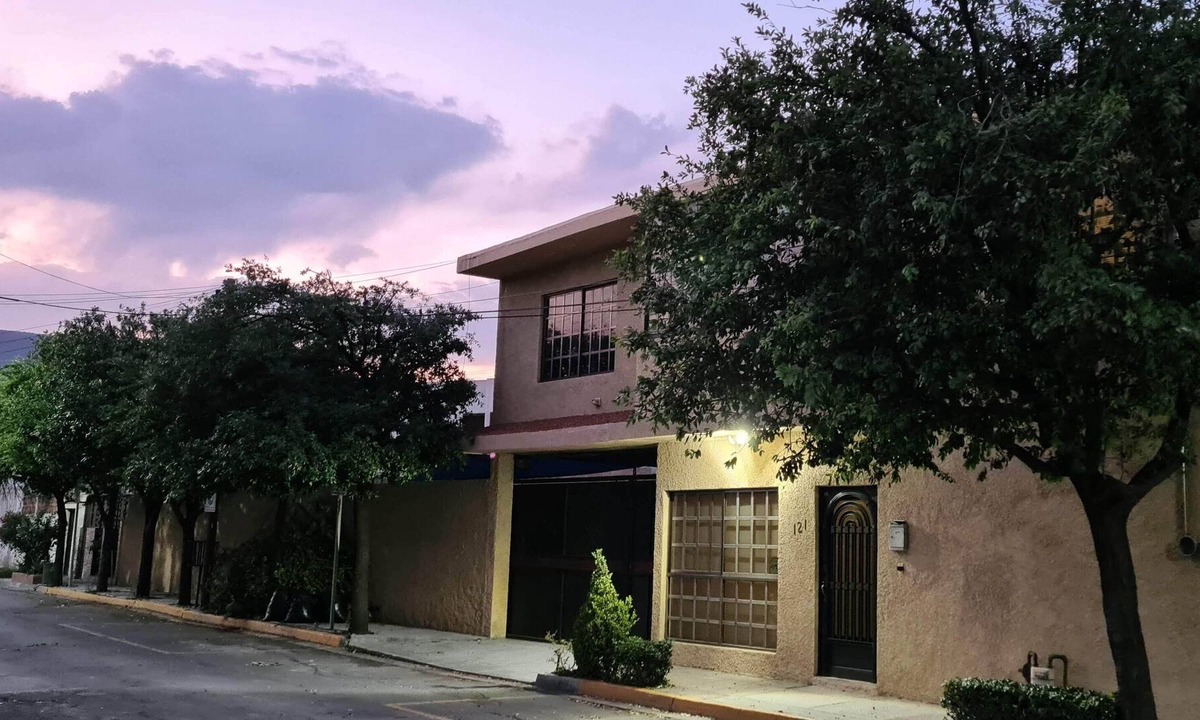 San Nicolas de los Garza House | Hermosa casa con alberca, Renovada, Super ubicación!!!