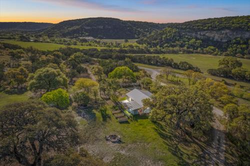 Medina House | Hidden Maples Hideaway