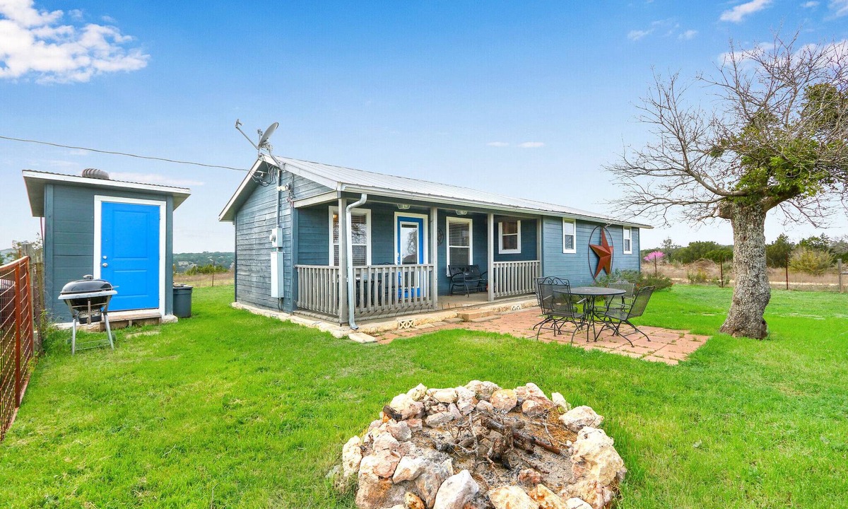 Johnson City House | Hilltop Ranch Stay on 2,001 Acres | Shared Pool, Hot Tub & Trails