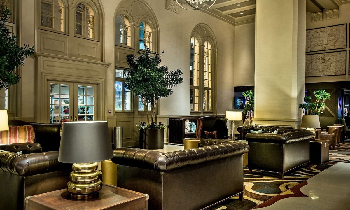 Baton Rouge Hotel | Hilton Baton Rouge Capitol Center