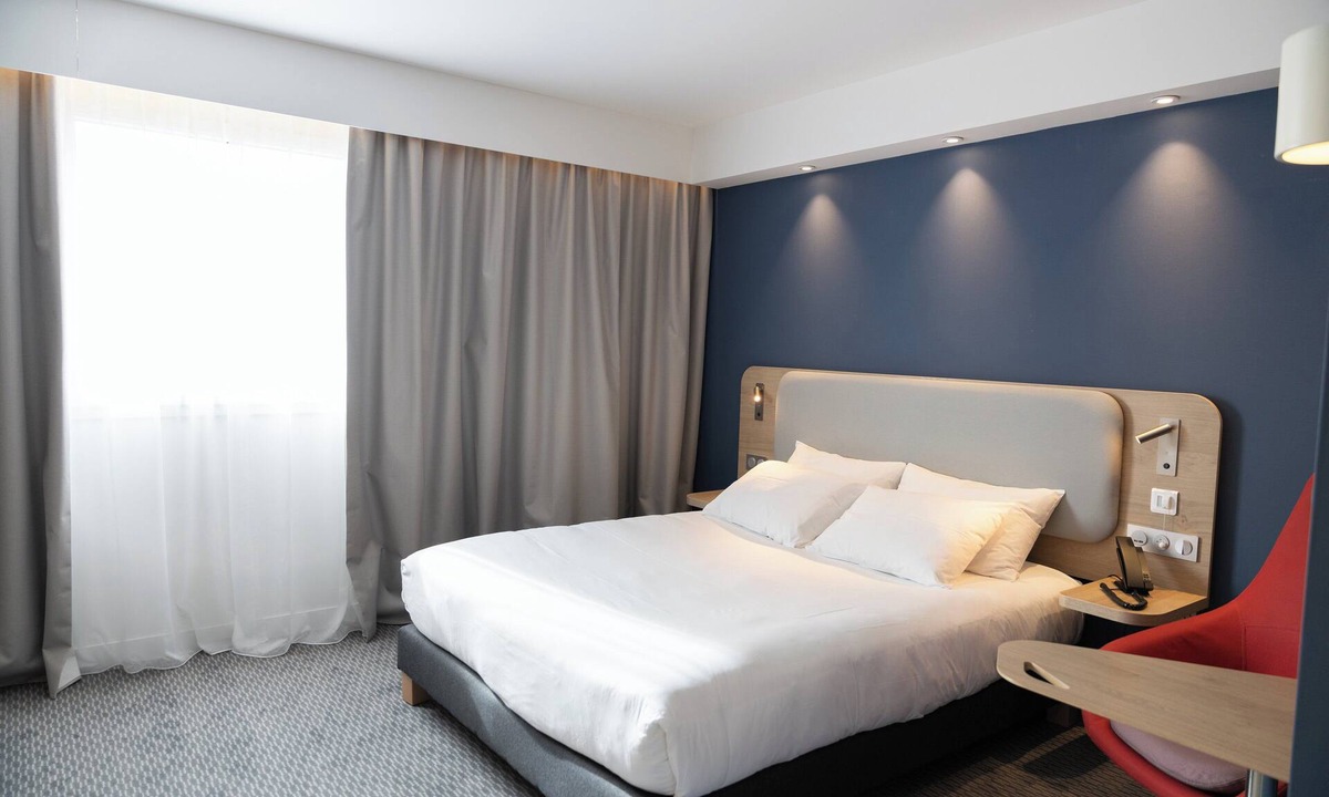 Epron Hotel | Holiday Inn Express Caen Epron by IHG