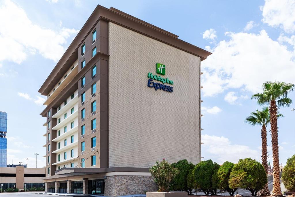 Downtown El Paso Hotel | Holiday Inn Express El Paso-Downtown an IHG Hotel