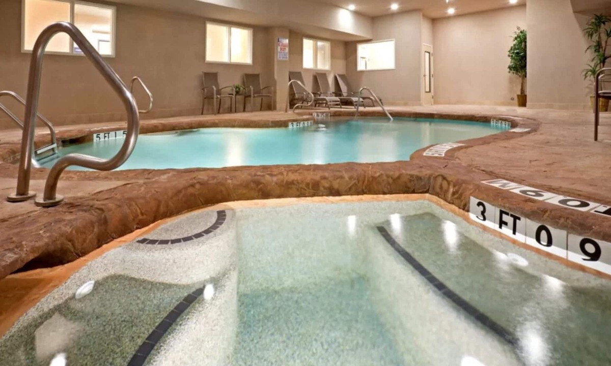Cedar Hill Hotel | Holiday Inn Express & Suites Dallas Southwest-Cedar Hill by IHG