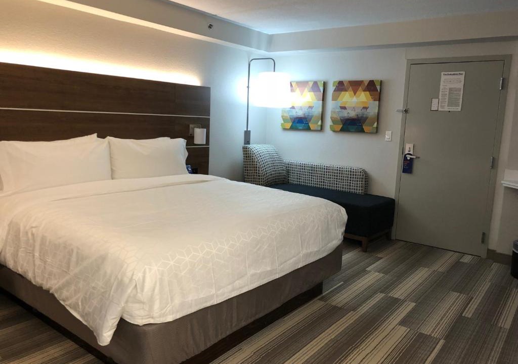 Tempe Hotel | Holiday Inn Express & Suites Tempe by IHG