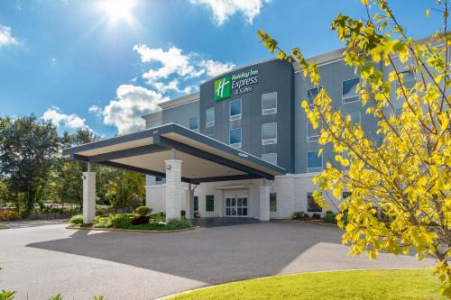 Whitehaven Hotel | Holiday Inn Express & Suites Memphis Arpt Elvis Presley Blv by IHG
