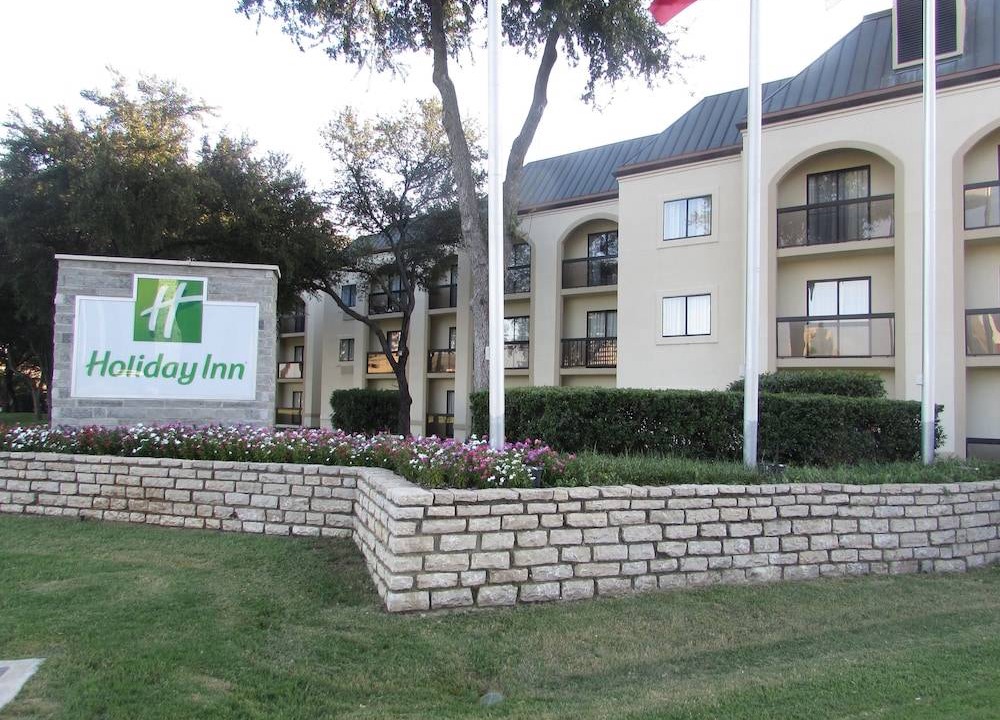 Las Colinas Hotel | Holiday Inn Irving Las Colinas, an IHG Hotel
