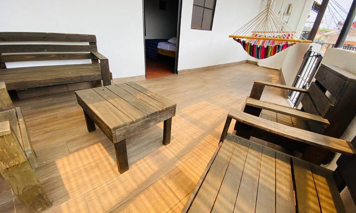 Zona 13 Hostel | Hostal 17-52
