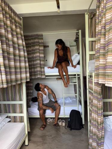 Flores House | Hostal Don Cenobio