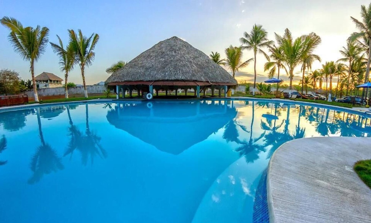 Monterrico Hotel | Hotel Cafe Del Sol