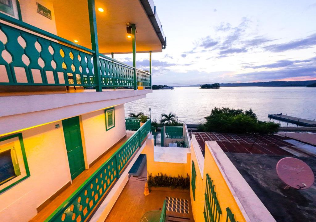 Flores Hotel | Hotel Casa Turquesa