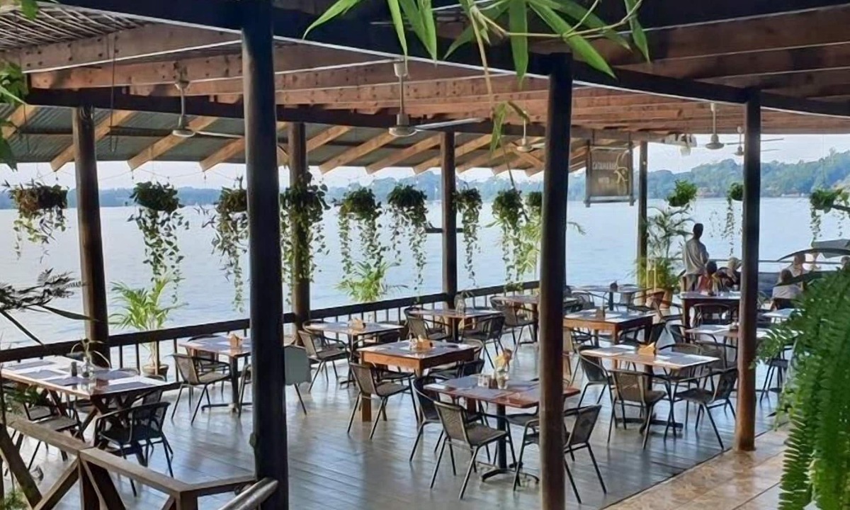 Rio Dulce Hotel | Hotel Catamaran