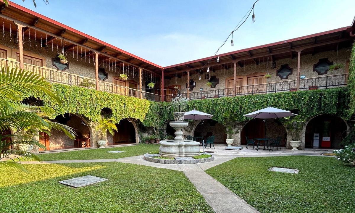 Flores Hotel | Hotel Del Patio