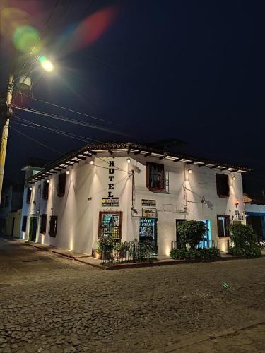 Antigua Guatemala Hotel | Hotel El Pasaje