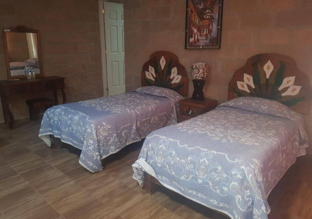 Colonia Mexiquito Hotel | Hotel La Cabaña