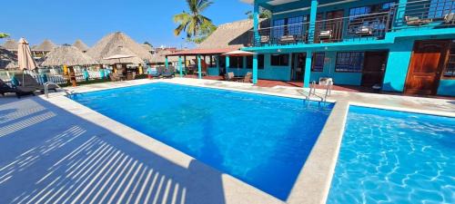 Casitas Hotel | Hotel La Cueva Del Pirata