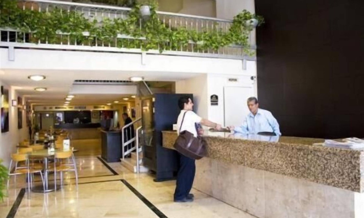 Monterrey Centro Hotel | Hotel Madero Express