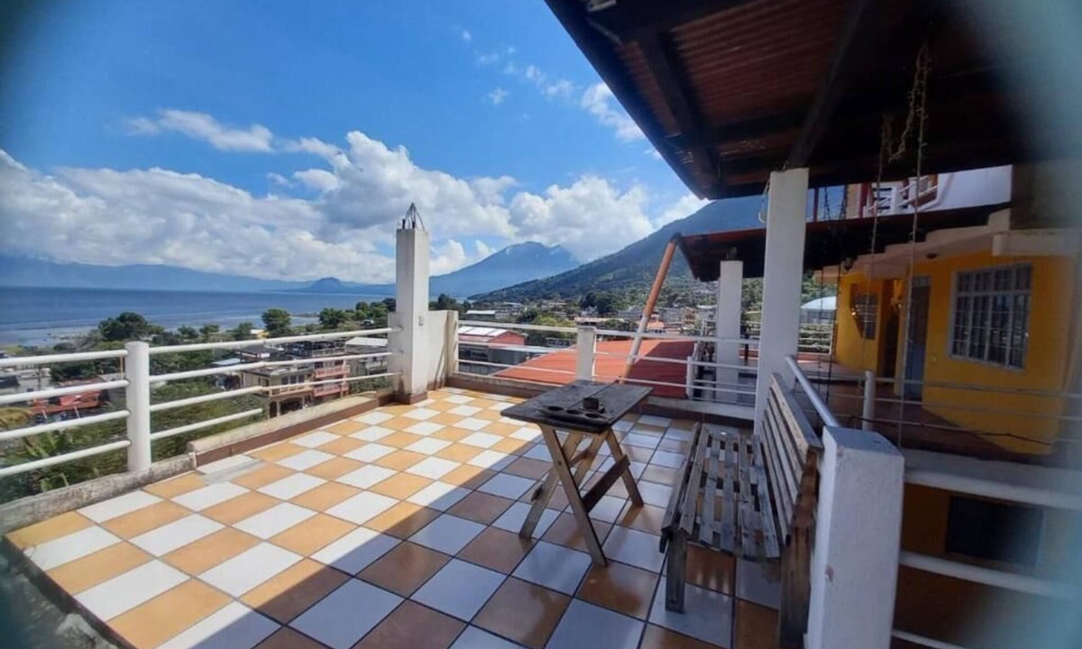 San Pedro La Laguna Hotel | Hotel Peneleu