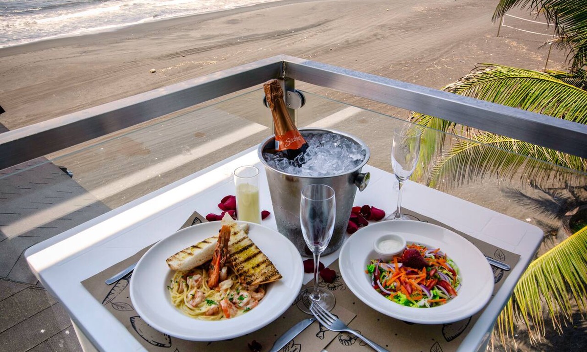 Monterrico Hotel | Hotel Playa Paraíso
