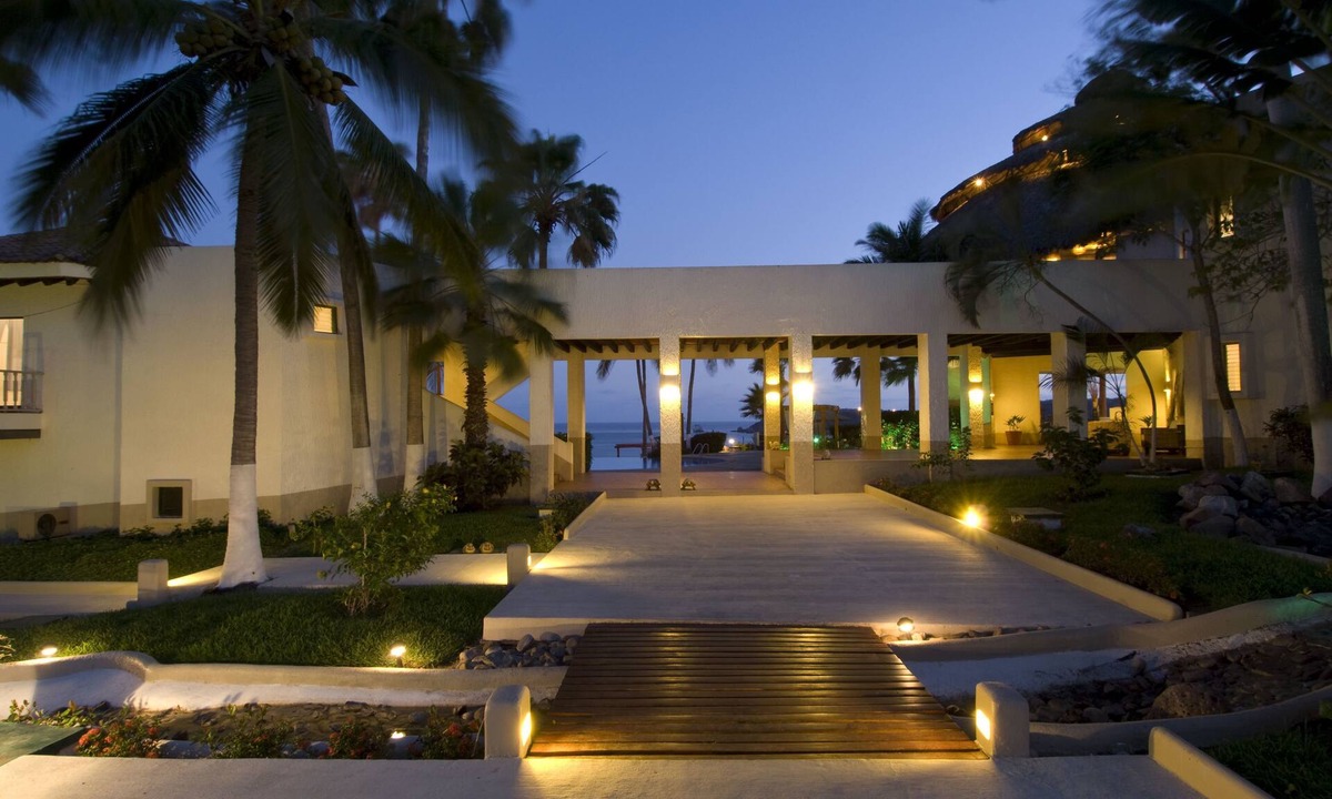 Tenacatita Hotel | Hotel Punta Serena & Resorts- Couples Only