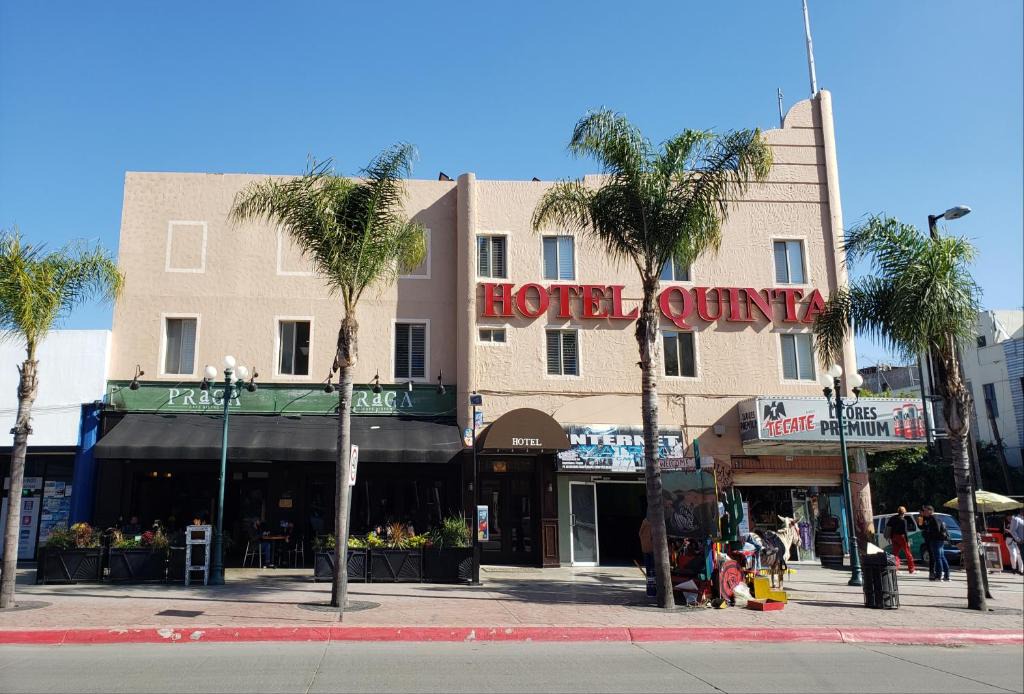 Avenida Revolucion Hotel | Hotel Quinta
