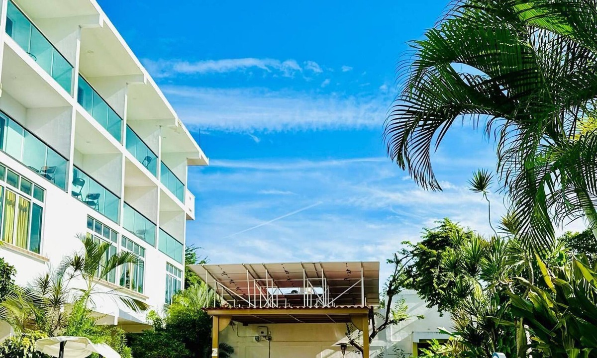 Rincon de Guayabitos Hotel | Hotel Rega Suites Guayabitos - Family & Kitchen
