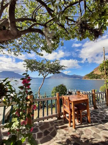 Santa Cruz La Laguna Hotel | Hotel & Restaurante Arca de Noé