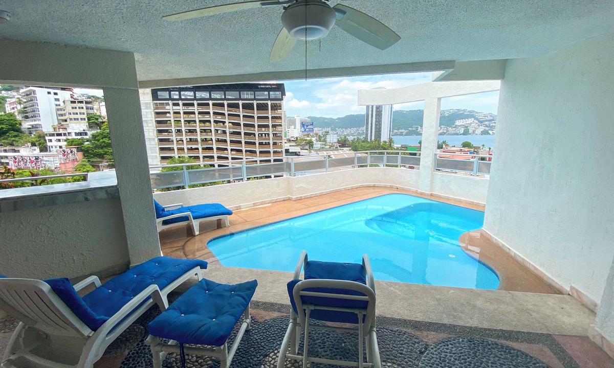 Costera Acapulco Hotel | Hotel Suite Jazmin