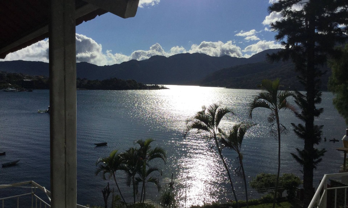 Santiago Atitlan Hotel | Hotel Vista Dorada Hacia Dios