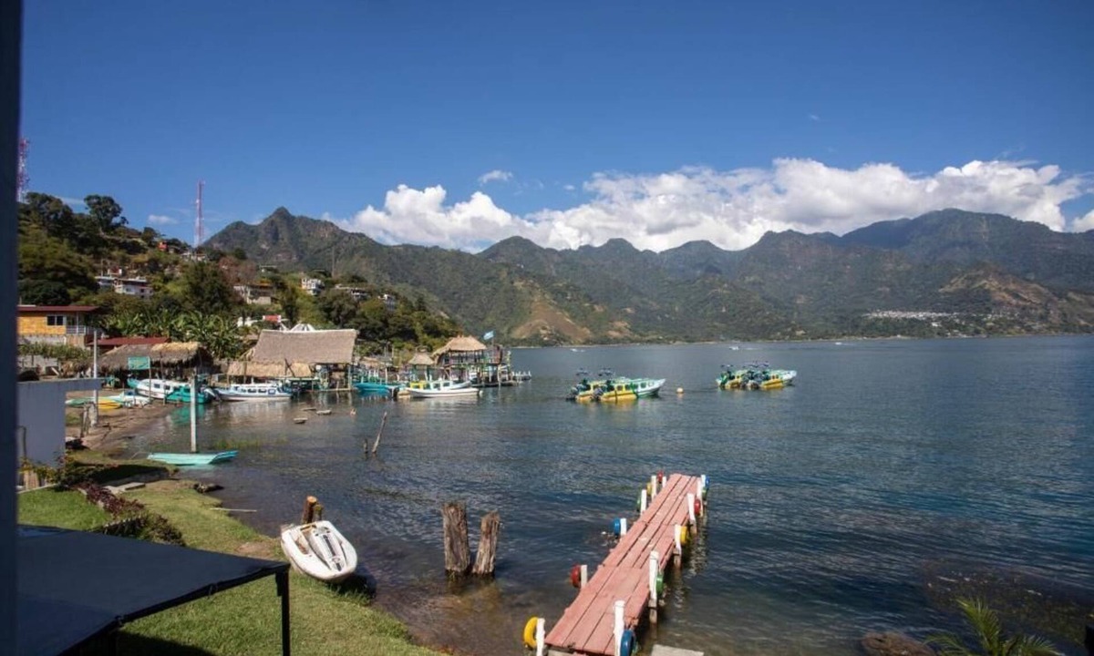 San Pedro La Laguna Hotel | Hotel y Rest las Cristalinas