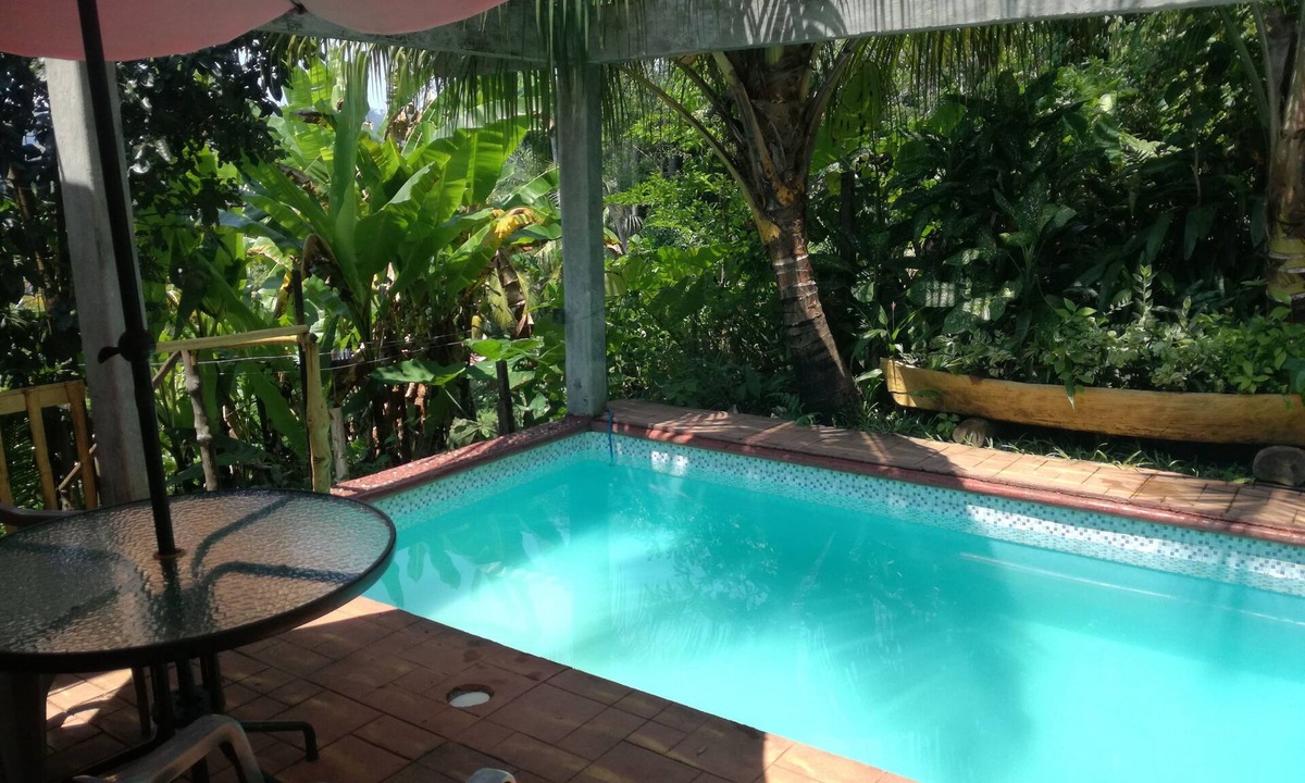 Puerto Barrios House | Hotel y Restaurante Casa Escondida