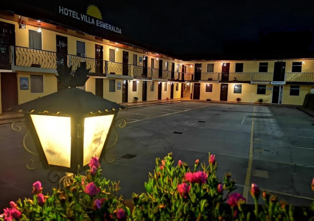 Quetzaltenango Hotel | Hotel y Restaurante Villa Esmeralda