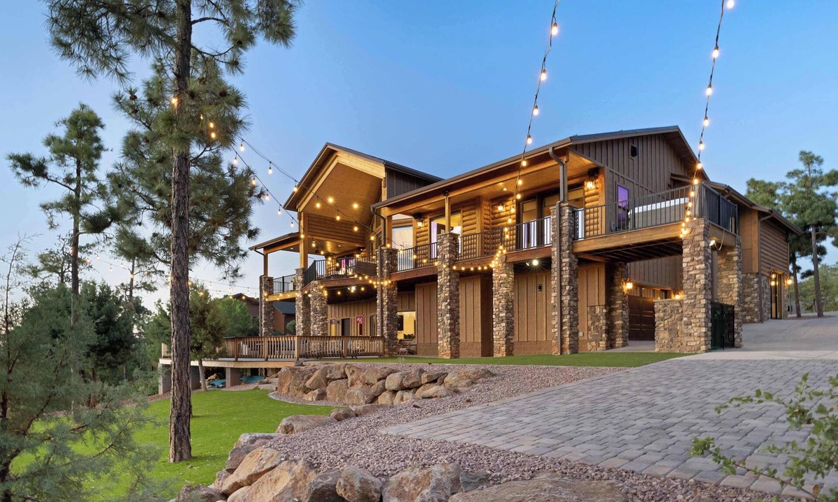 Sierra Pines House | HOZHO Estate | Mountain Views, Hot Tub & Arcade