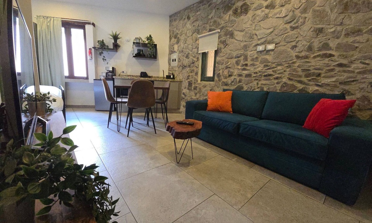 Santeagueda Apartment | Il Rifugio di Fiammetta: Warmth in Val'Quirico