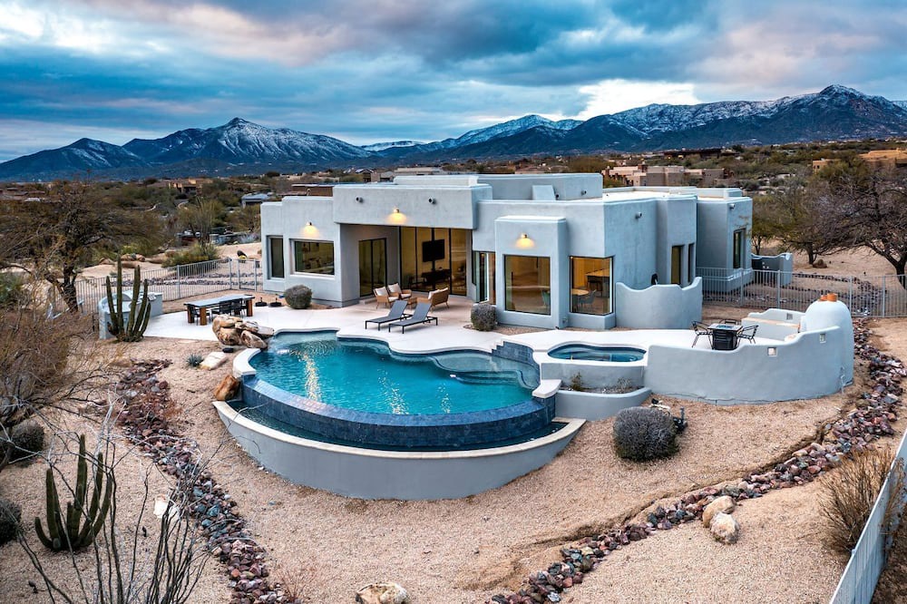 Pinnacle Peak House | Impressive Rental with Incredible Modern Interior in Arizona