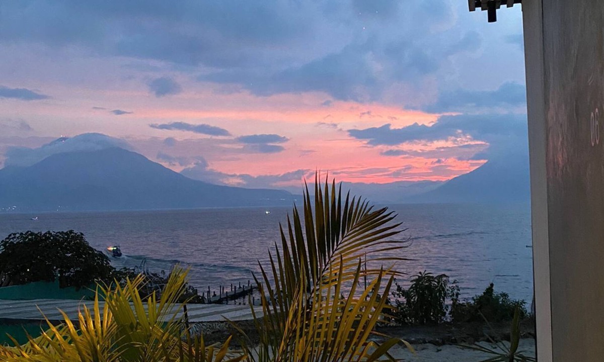Panajachel Cabin | Intimate Lake-Side Cabins- 2 min from clubs, Private Beach