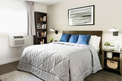 Greater Greenspoint Hotel | InTown Suites Extended Stay Houston TX - IAH Airport