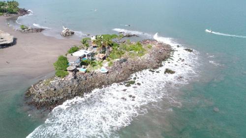 San Blas Cabin | Isla Quimera Adults Only Beachfront Retreat