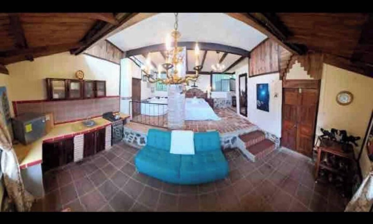 San Marcos La Laguna Cabin | Jade Amor.