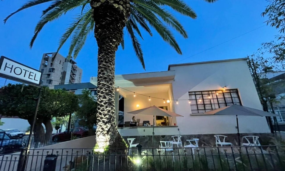 Americana Hotel | Jazz & Stay