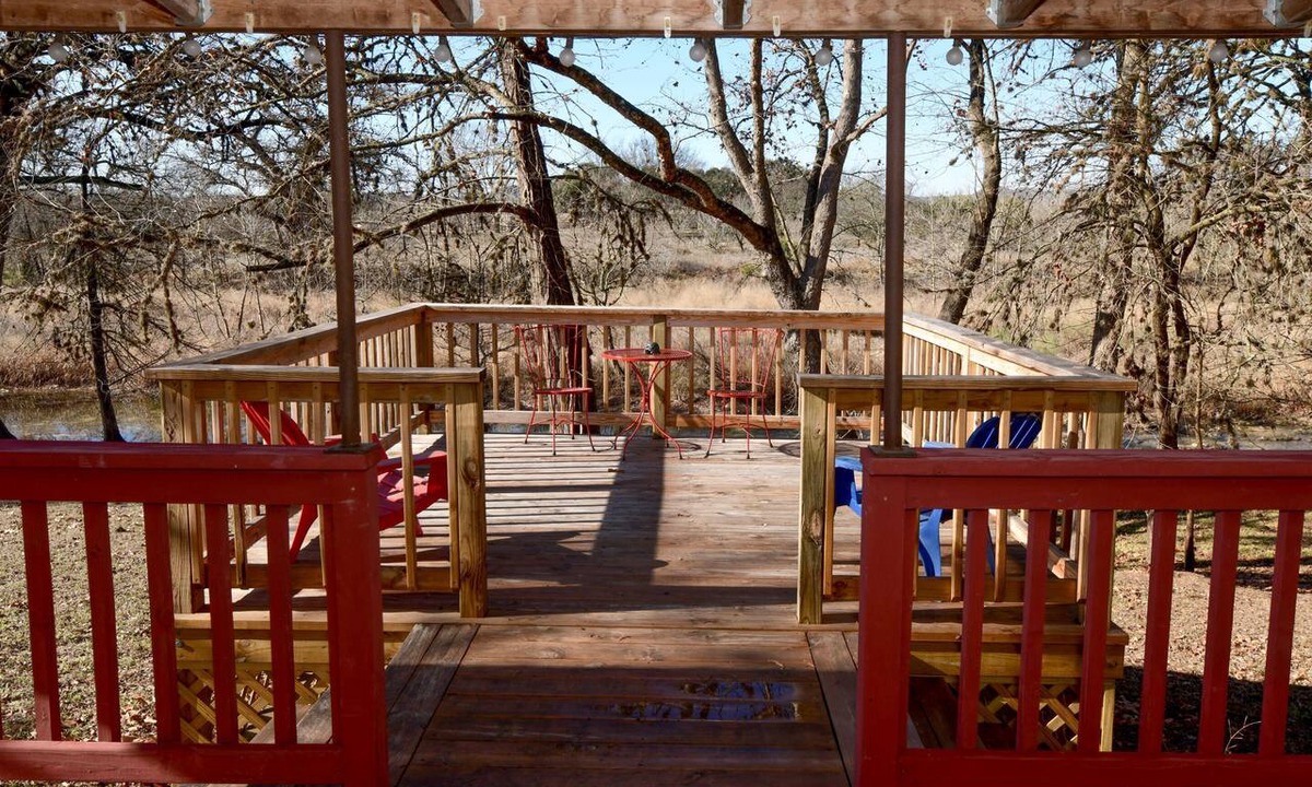 Utopia Cabin | Kay's River Escape